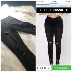 Fashion Nova jeans for my PETITE LADIES 😬😬😬
